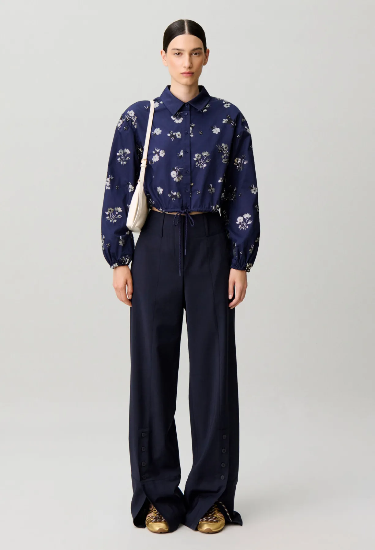 Chemise courte fleurie