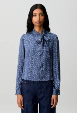 Chemise imprimée lavallière