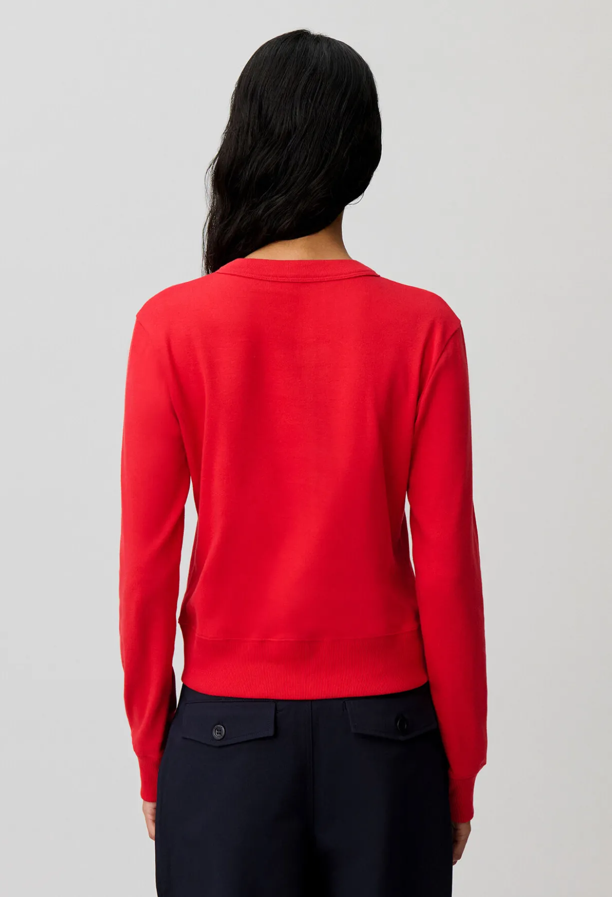 Gilet rouge en coton à cœur dentelle