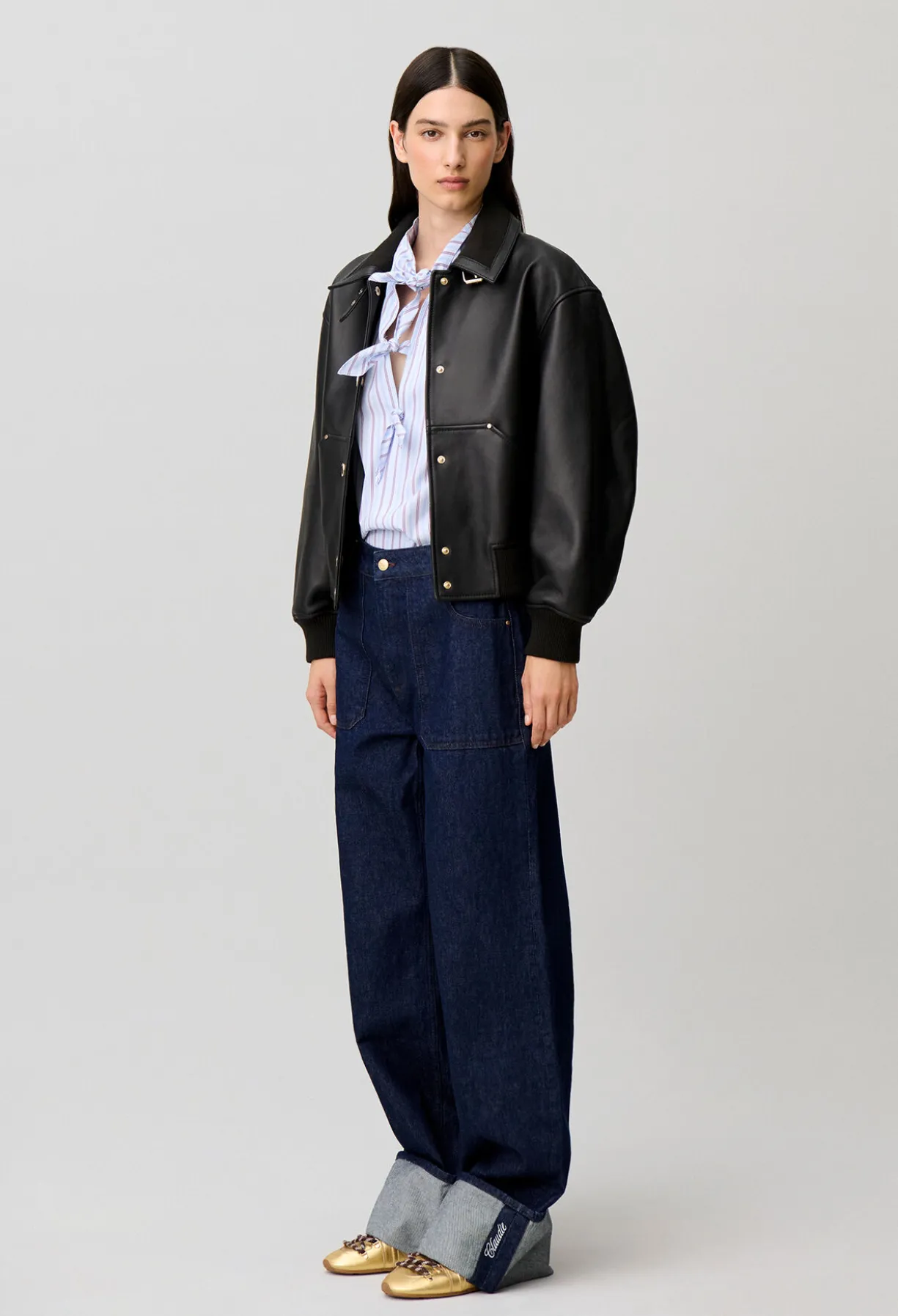 Jean jambes larges denim revers brodé