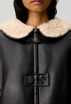 Manteau court coupe large