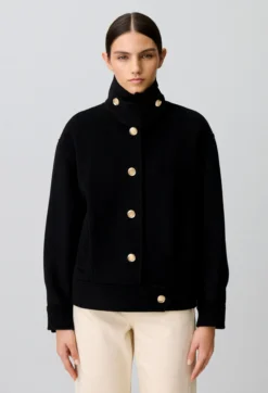 Manteau court noir col montant