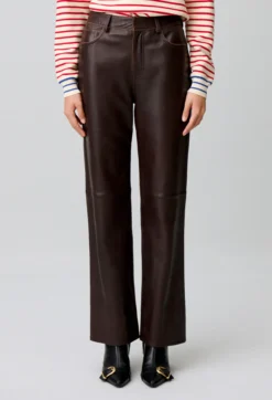 Pantalon droit cuir bouton doré