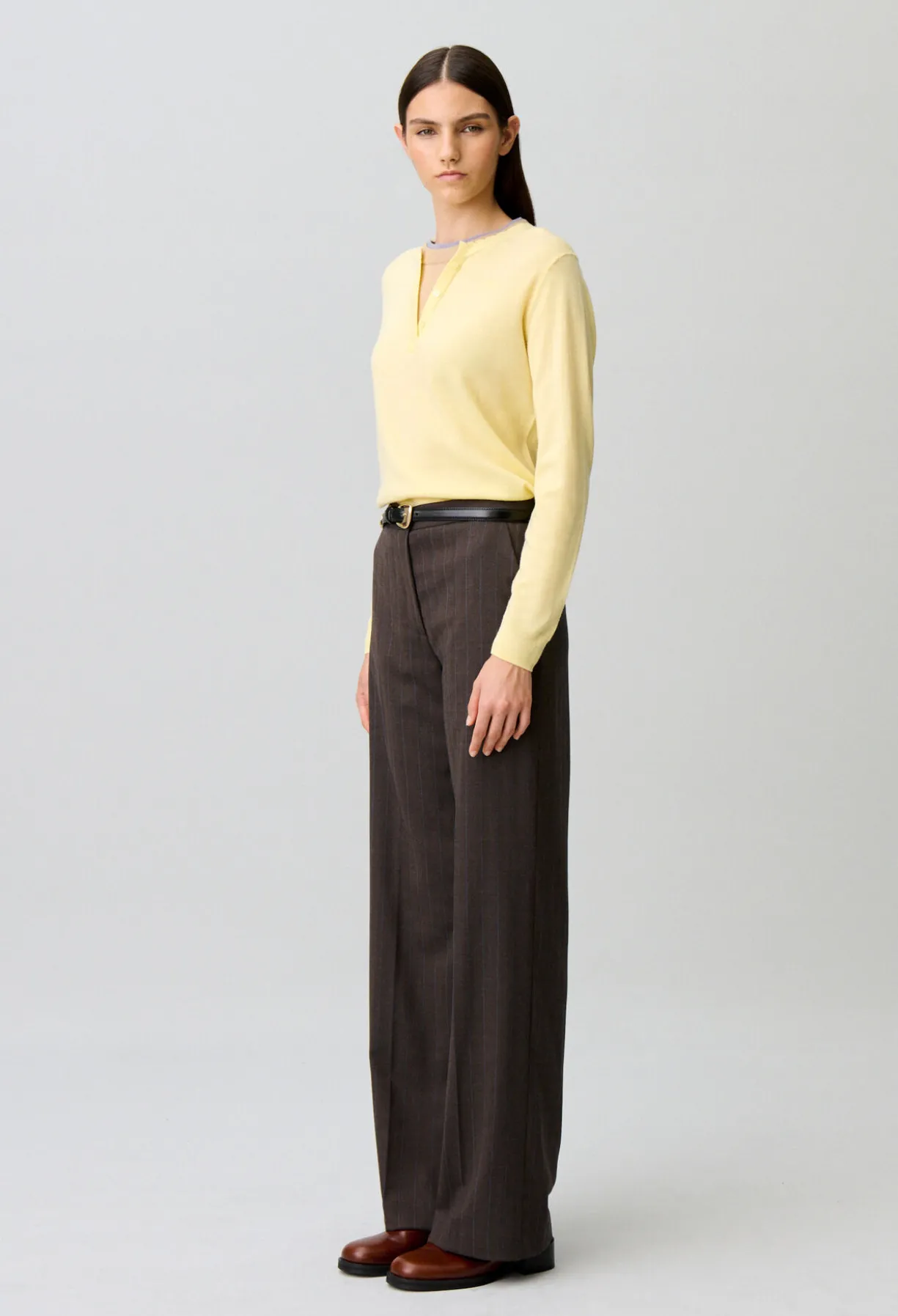 Pantalon droit laine mélangée rayé
