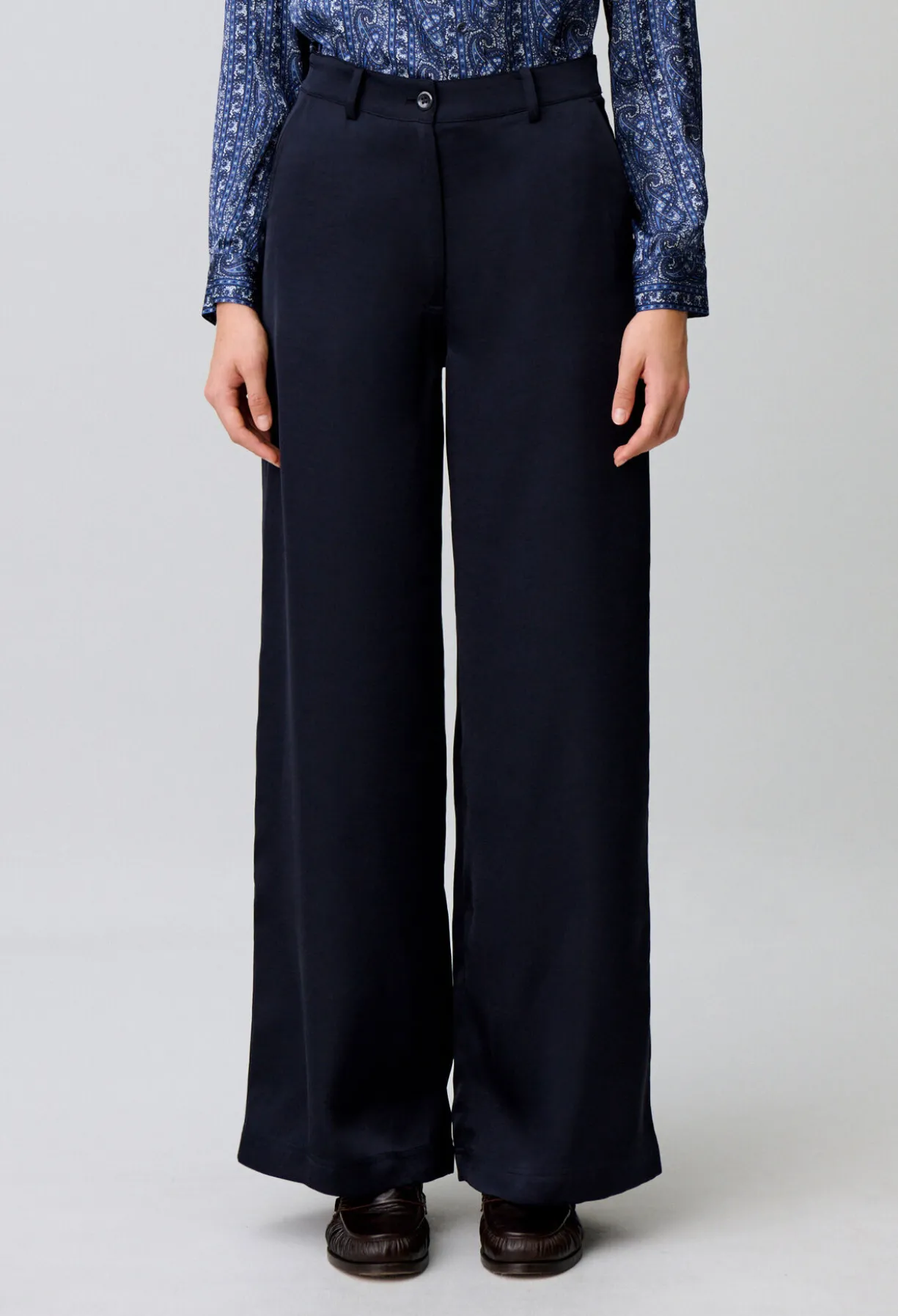 Pantalon satin droit