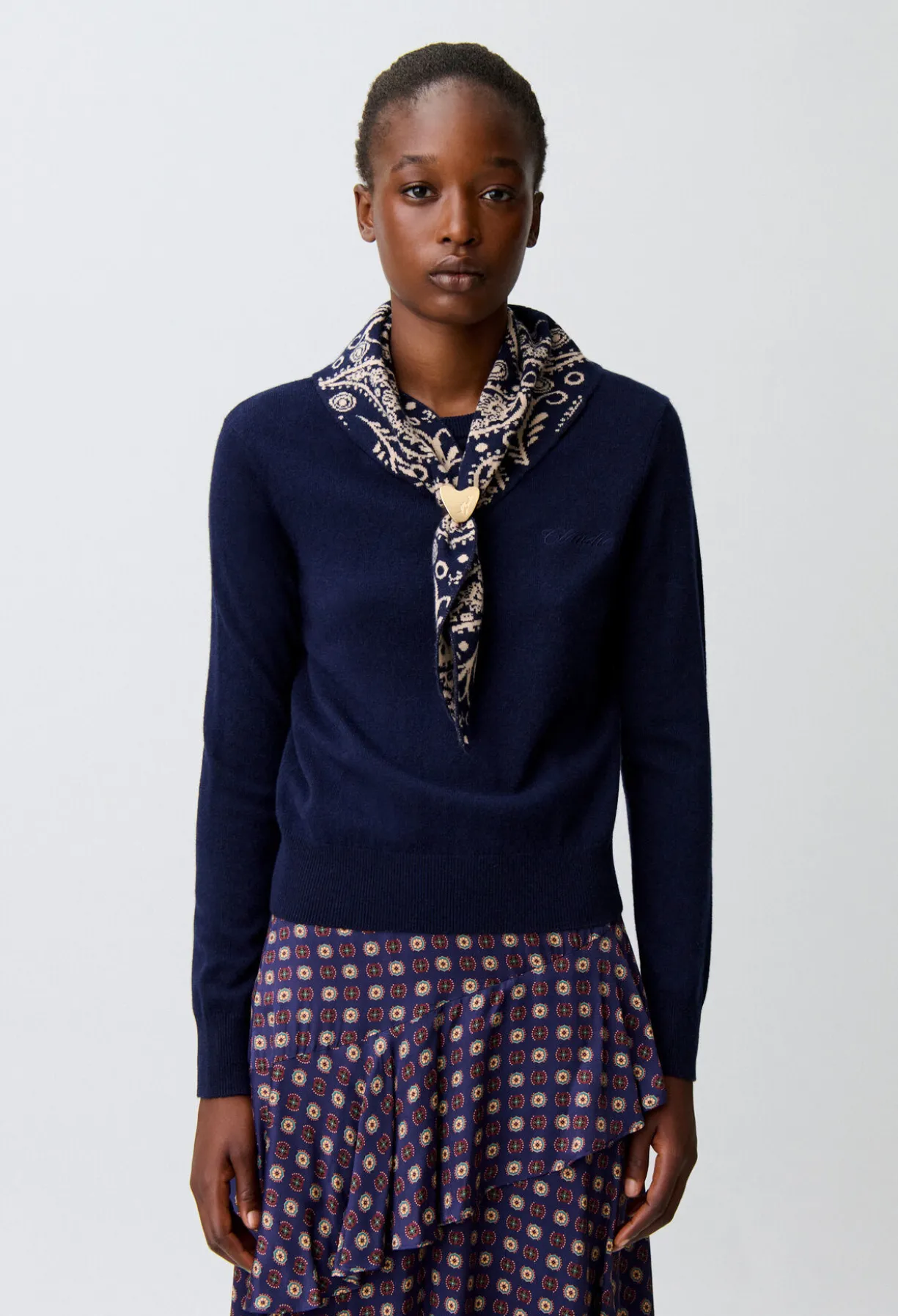 Pull maille bijou cœur doré