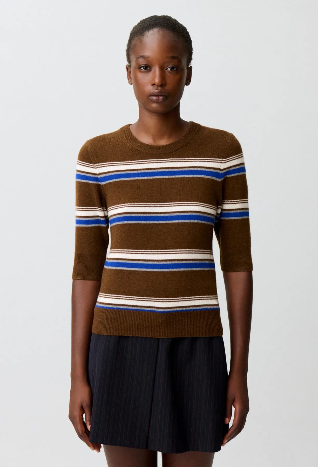 Pull rayé col rond
