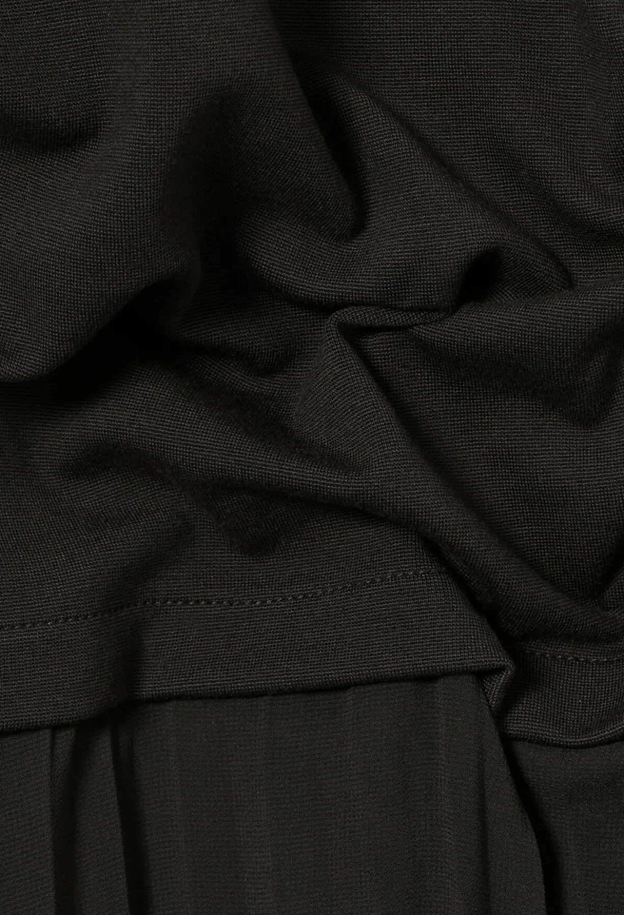 Robe bi-matière plissée