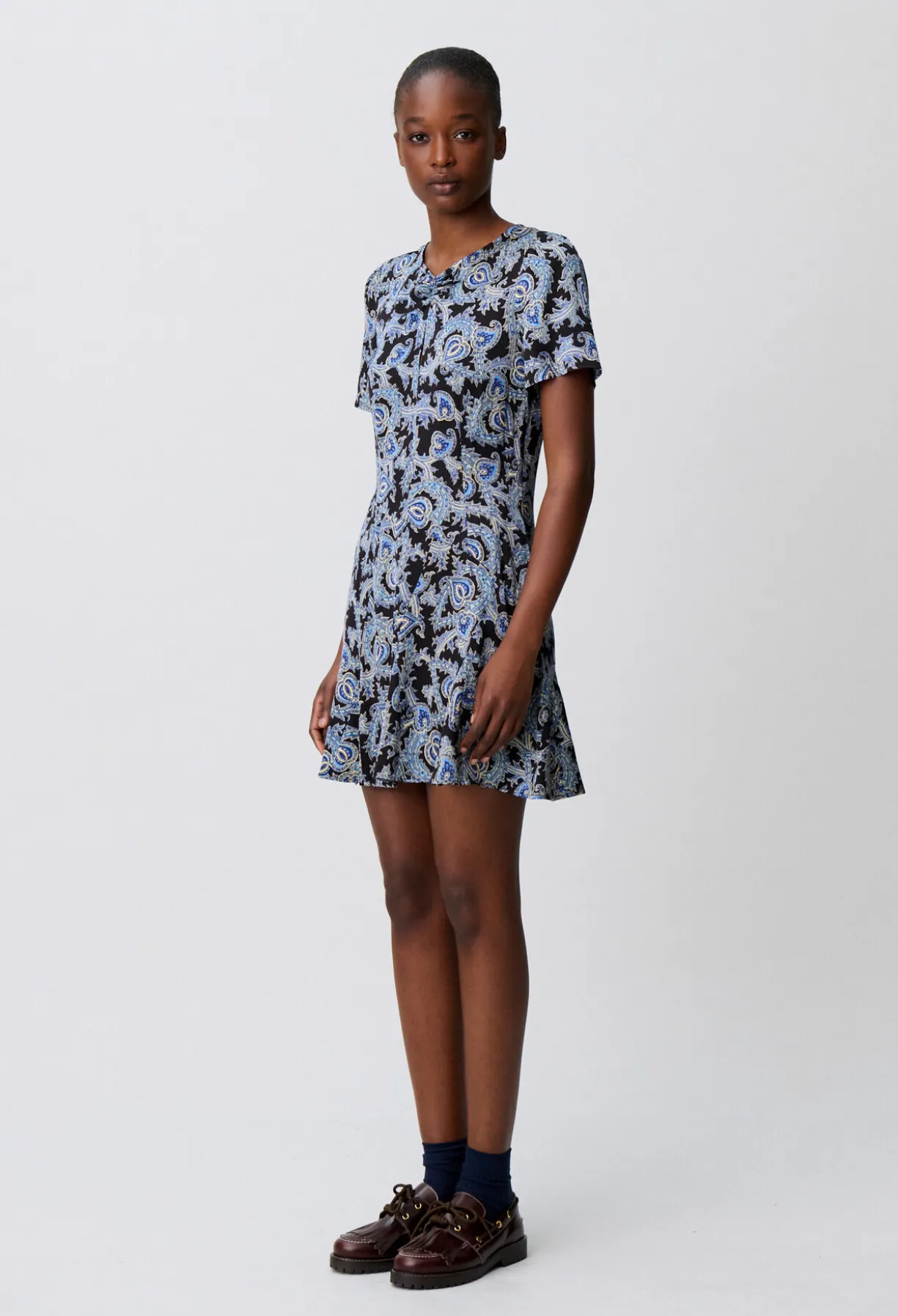 Robe courte fluide imprimée
