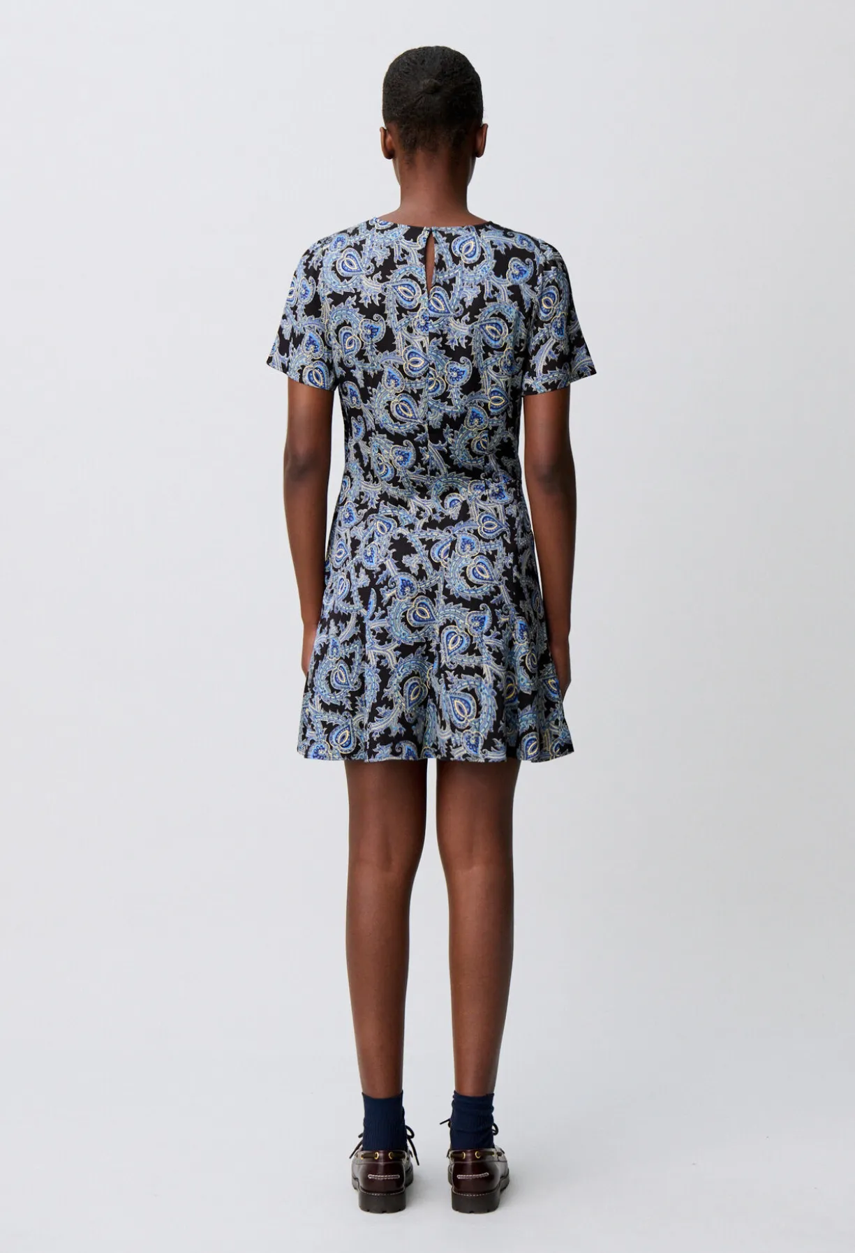 Robe courte fluide imprimée