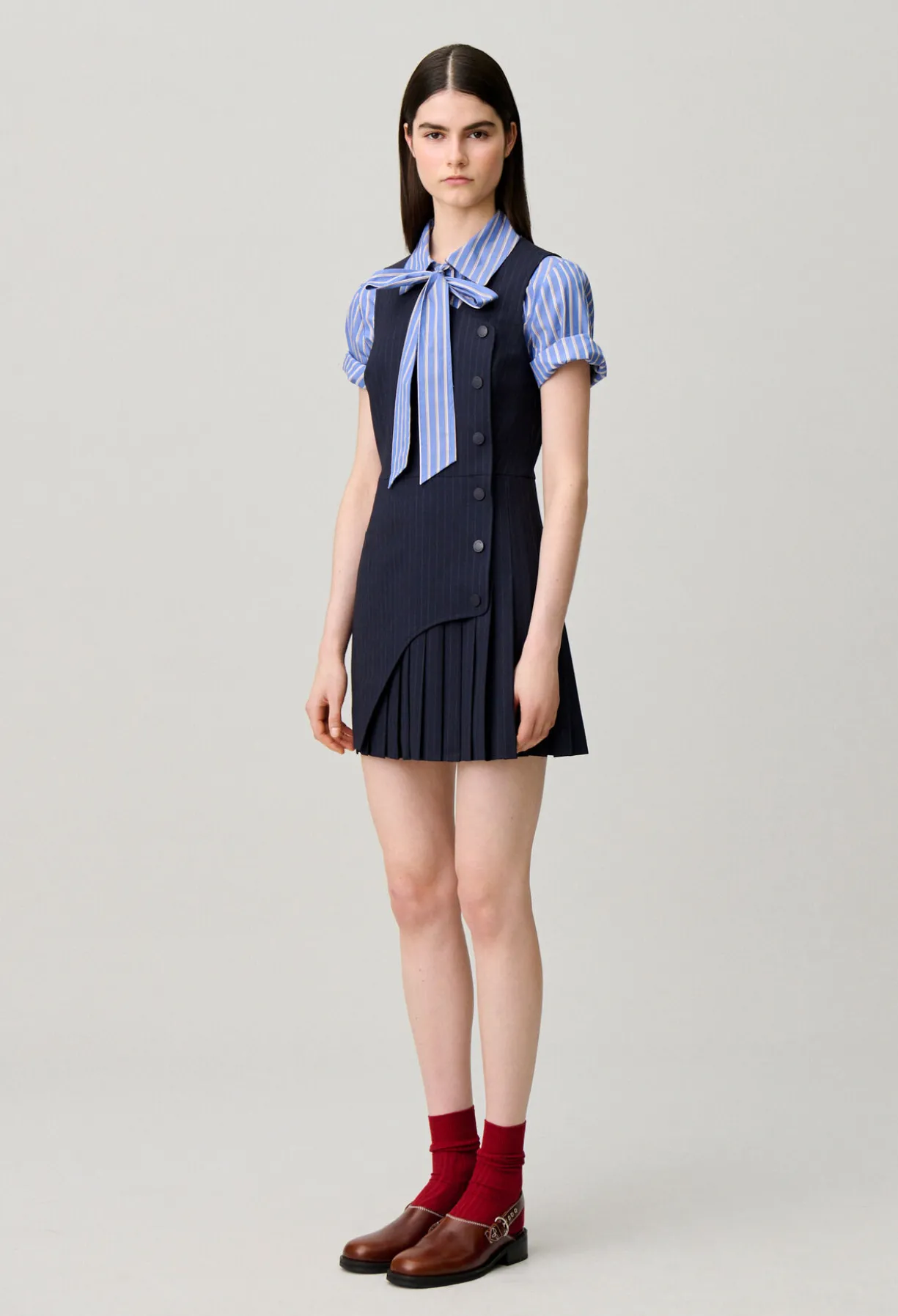 Robe courte sans manches