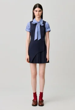 Robe courte sans manches