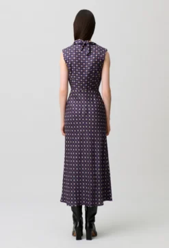 Robe fluide col foulard