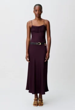 Robe fluide satinée franges