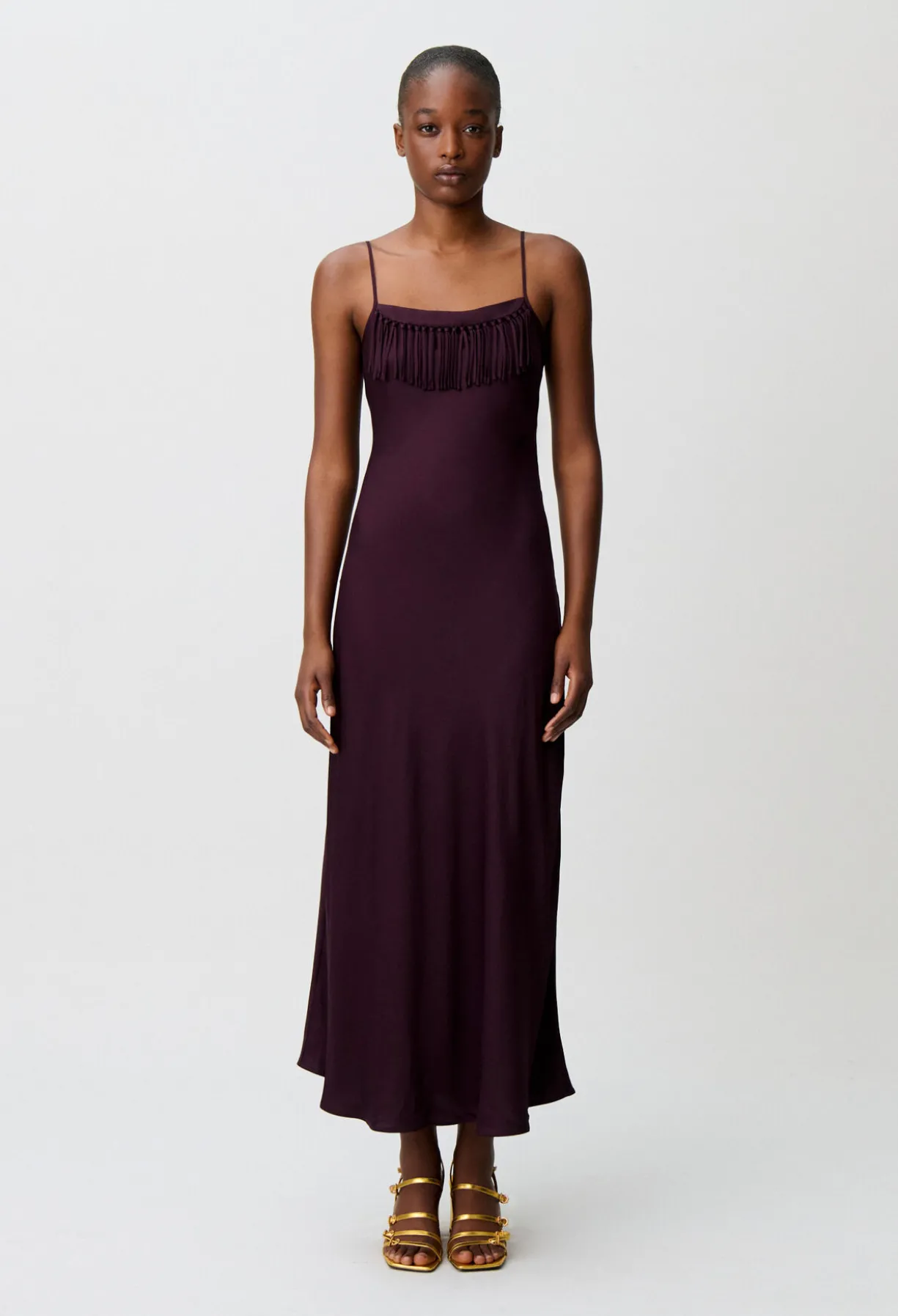 Robe fluide satinée franges