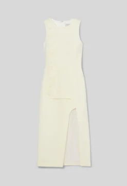 Robe longue sans manches