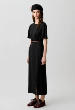 Robe satinée dentelle dos nu