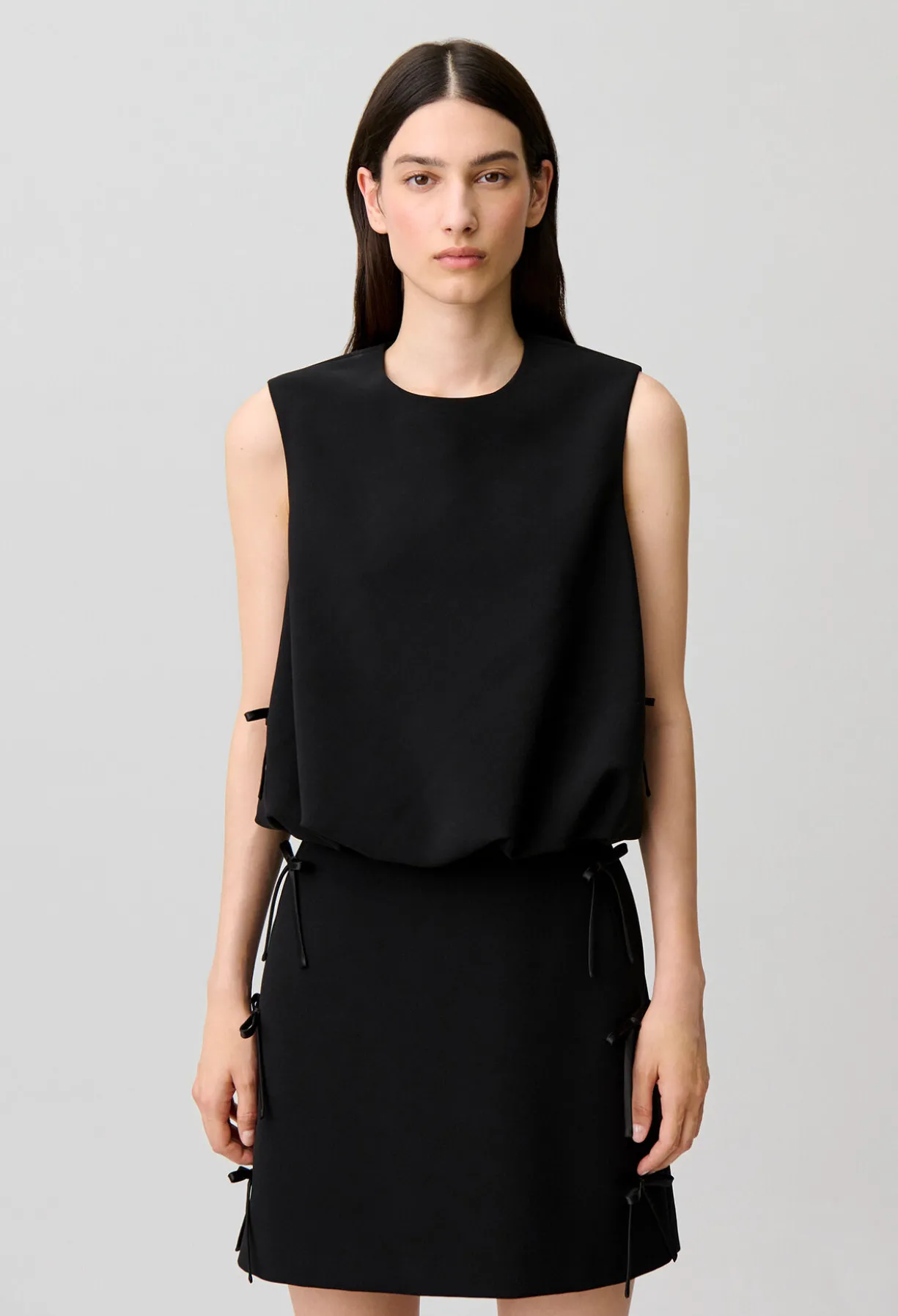 Top blousant col rond nœuds satin