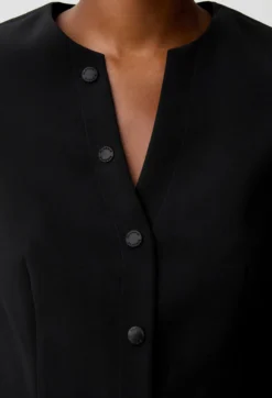 Top cintré col V boutonné