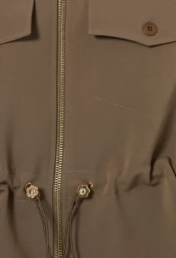 Veste à basque fleur dorés