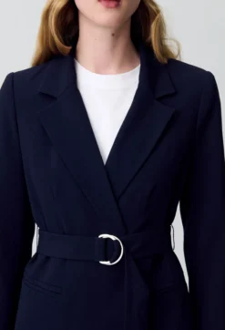 Veste tailleur ceinturée