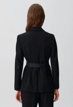 Veste tailleur ceinturée