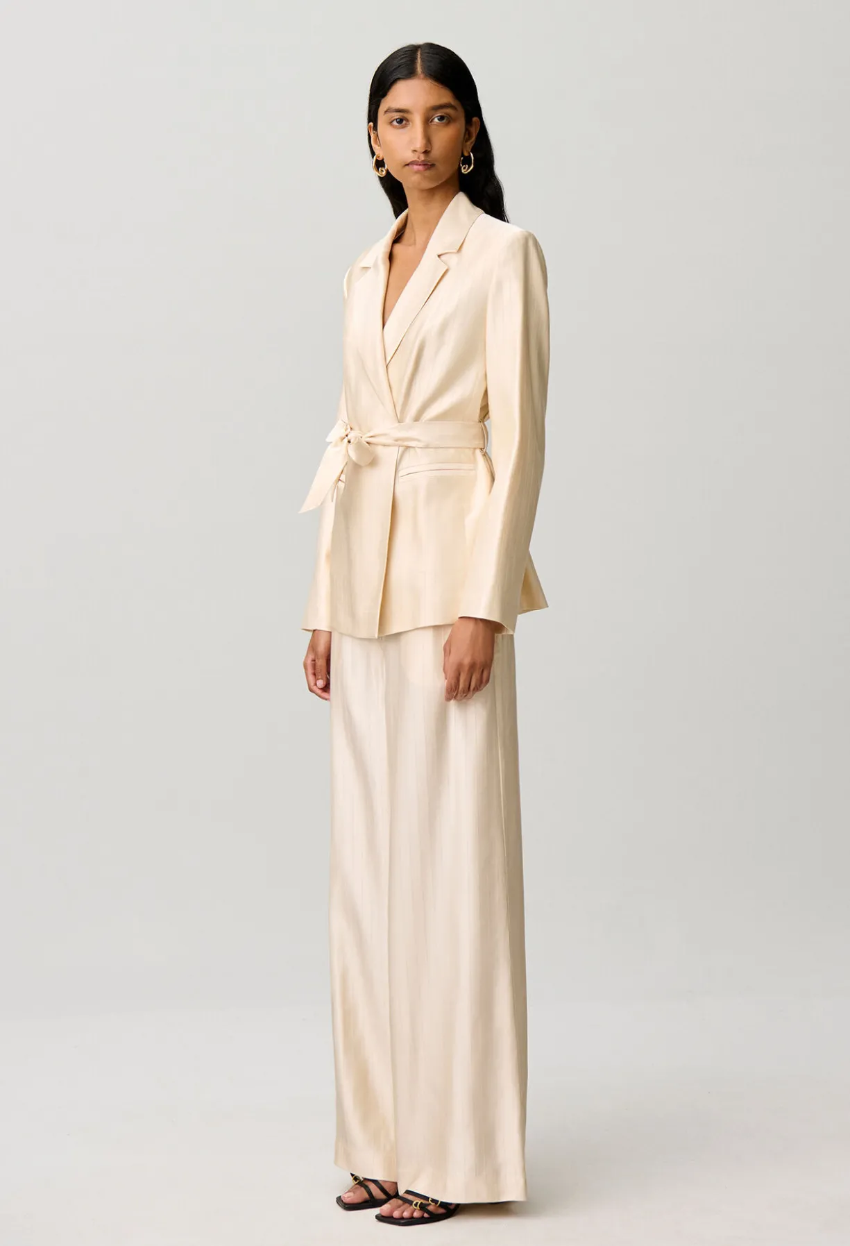 Veste tailleur tissu satiné